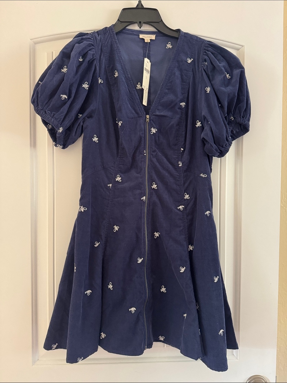 Puff sleeve bee dress